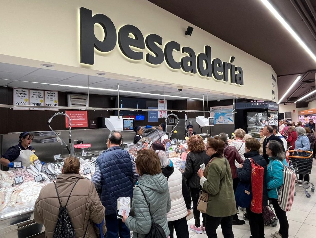 Imagen noticia ABRIMOS UN CLAUDIO EXPRESS EN SANTOVENIA DE LA VALDONCINA CON GRUPO MIRAT